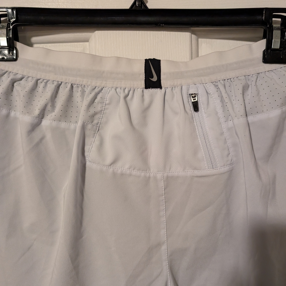Women's Nike Running Workout Shorts Size Large - Picture 5 of 9